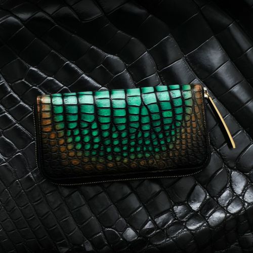 池田工芸】「世界一珍しい、幸運を呼ぶ緑」がテーマの最高傑作